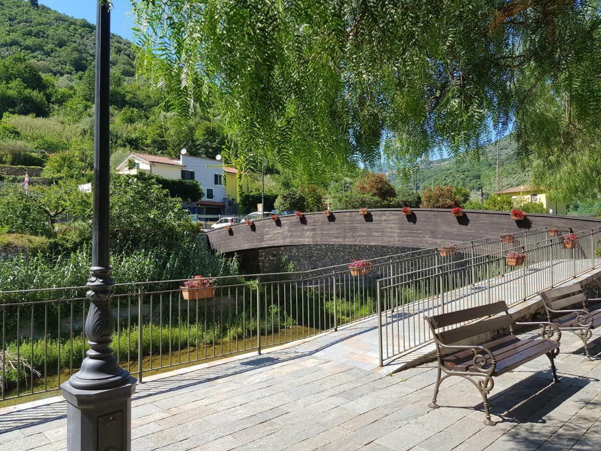 Modern Flat With Panoramic Terrace In Zuccarello Daire Dış mekan fotoğraf